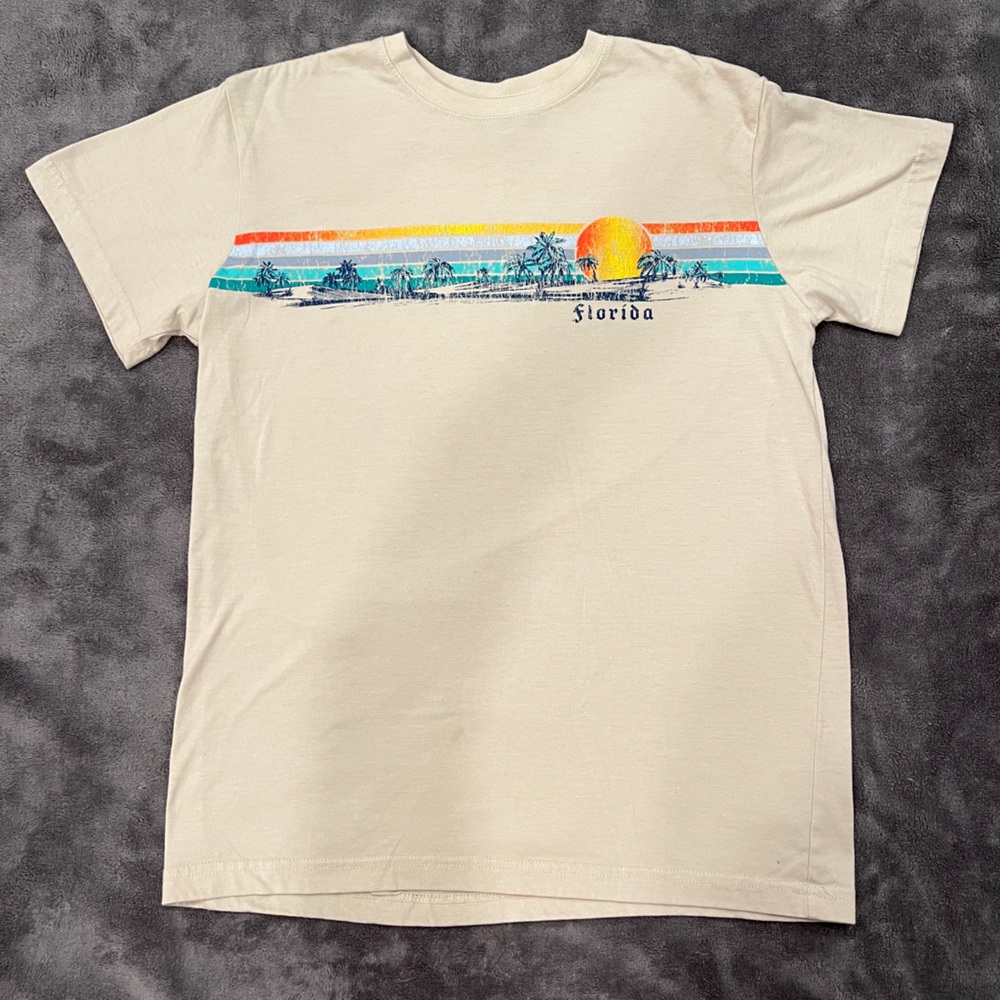 Women’s small t-shirt
